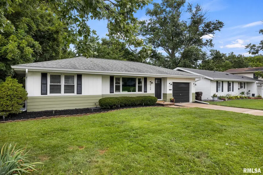 2709 W Huntington Drive, Peoria, IL 61614 - #3