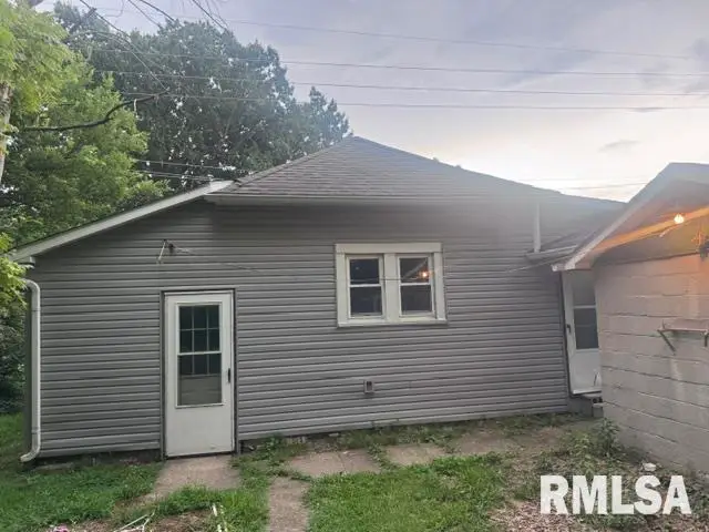 408 S Russell Street, Marion, IL 62959 - #3