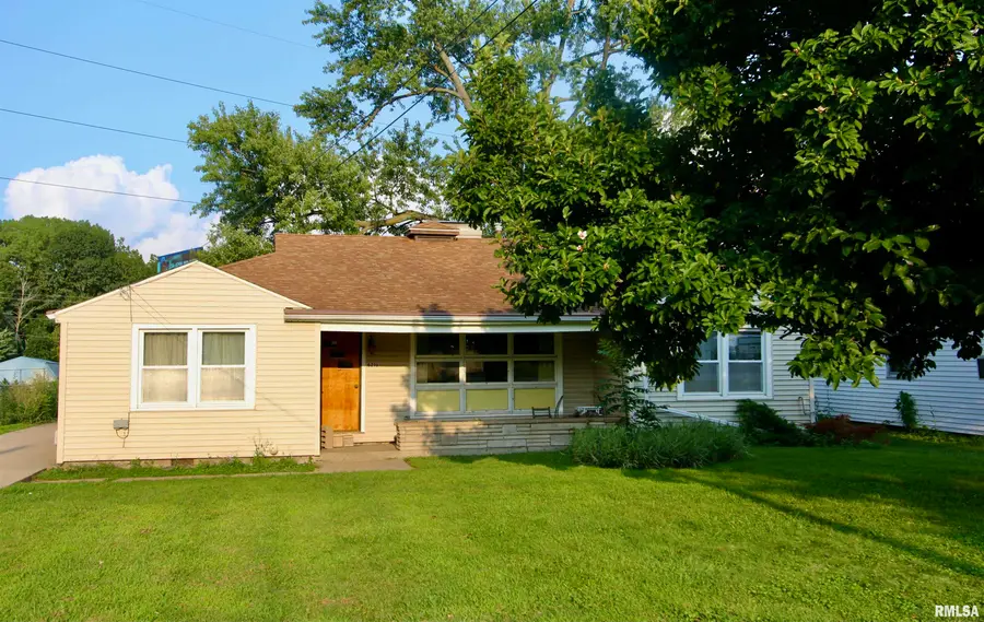 6210 N Northmoor Court, Peoria, IL 61614 - #2