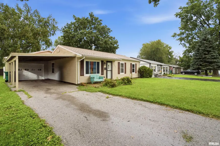 1557 Russell Avenue, Galesburg, IL 61401 - #3