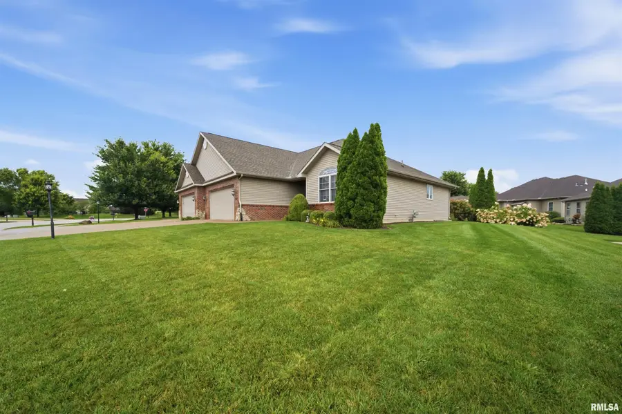 10810 N Dorset Street, Peoria, IL 61615 - #2
