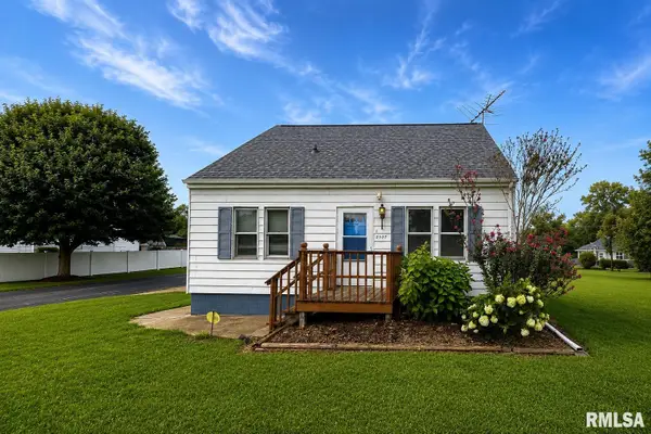 2307 W Forrest Hill Avenue, Peoria, IL 61604