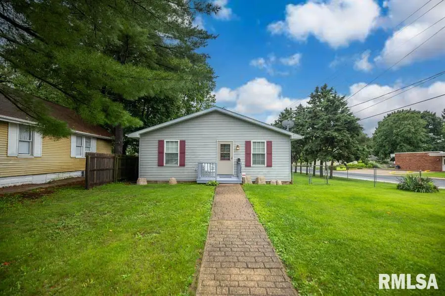 1424 E London Avenue, Peoria, IL 61603 - #3