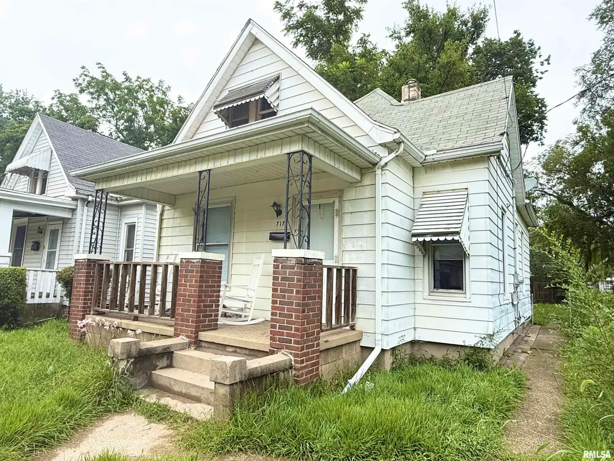 717 W Macqueen Avenue, Peoria, IL 61604 - #1