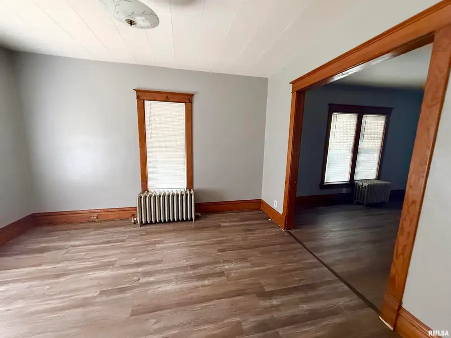 717 W Macqueen Avenue, Peoria, IL 61604 - #3
