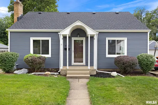 306 N Lawndale Avenue, Washington, IL 61571