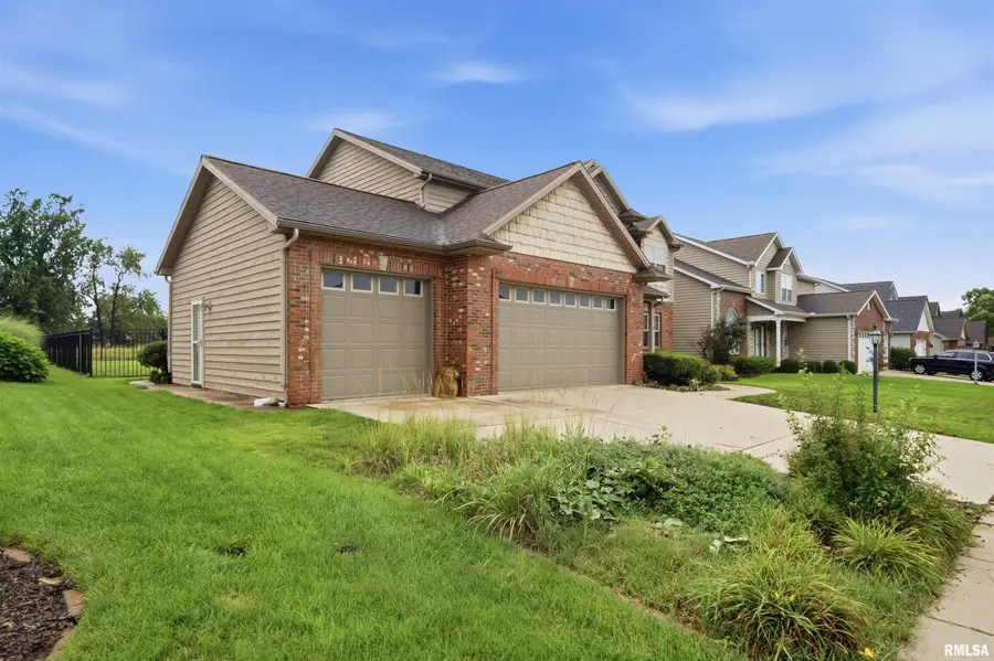 4110 W Annbriar Drive, Peoria, IL 61615 - #3
