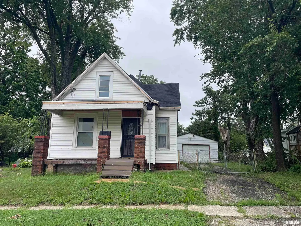 803 W Macqueen Avenue, Peoria, IL 61604 - #1