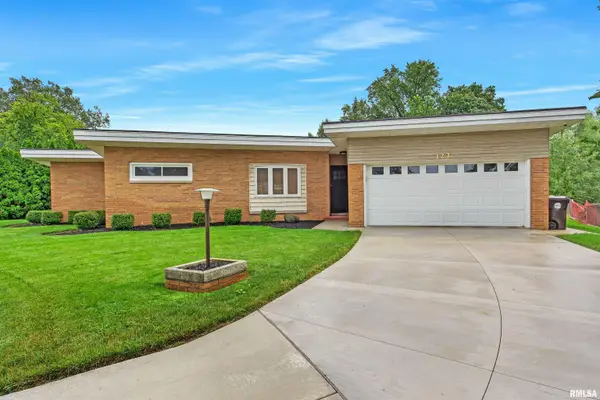 123 Willow Court, Morton, IL 61550