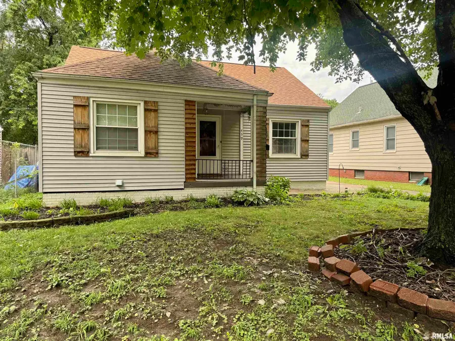 439 W Hampton Court, Peoria, IL 61604 - #2
