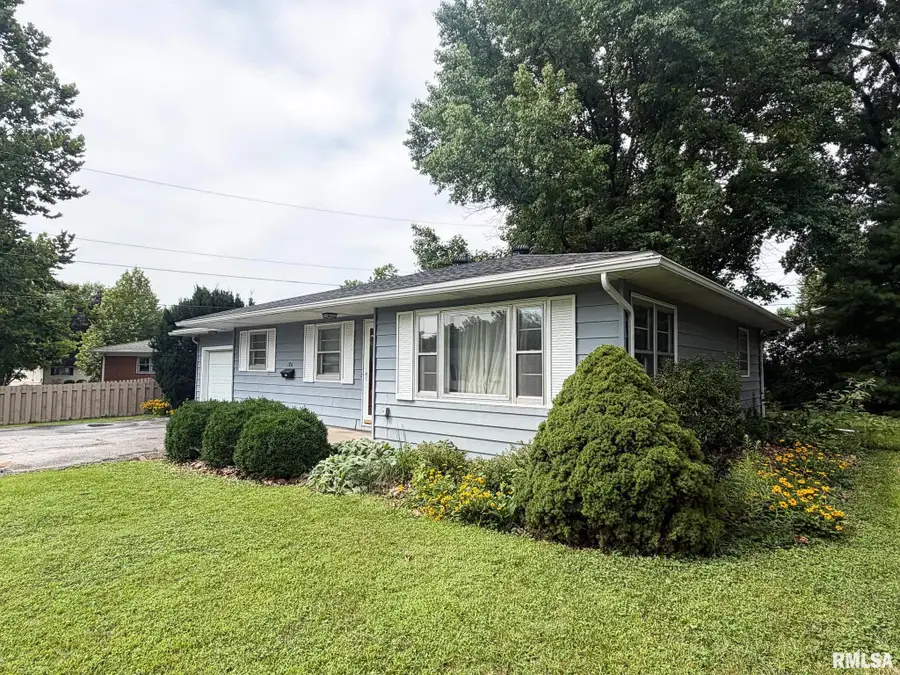 126 Penny Lane, Macomb, IL 61455 - #3