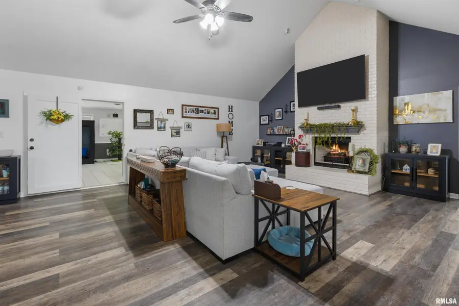 1502 Lisa Lane, Marion, IL 62959 - #3