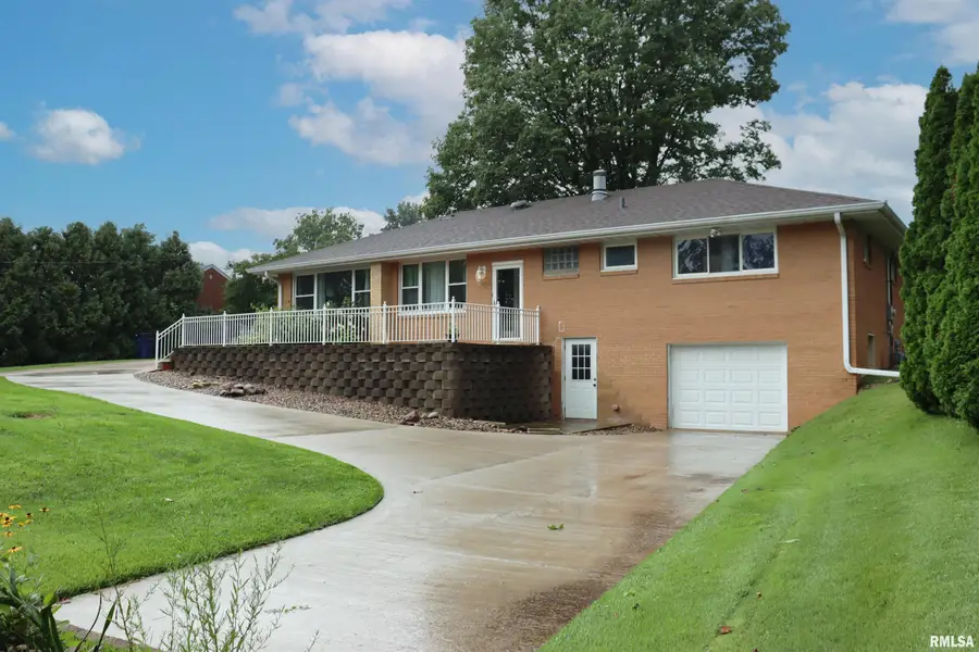 1210 N Wildwood Court, Peoria, IL 61604 - #3