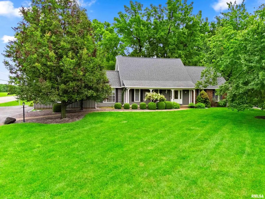 1 Oakhill Court, Pekin, IL 61554 - #2