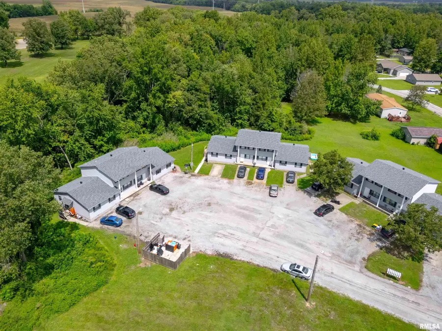 100 & 101 Professional Drive #1-16, Marion, IL 62959 - #3
