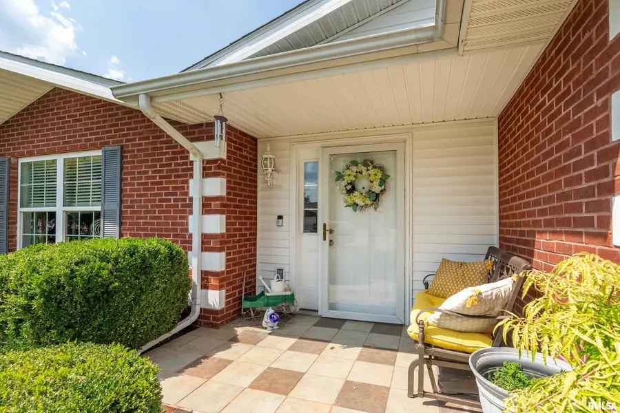 3212 Cherokee Drive, Marion, IL 62959 - #2