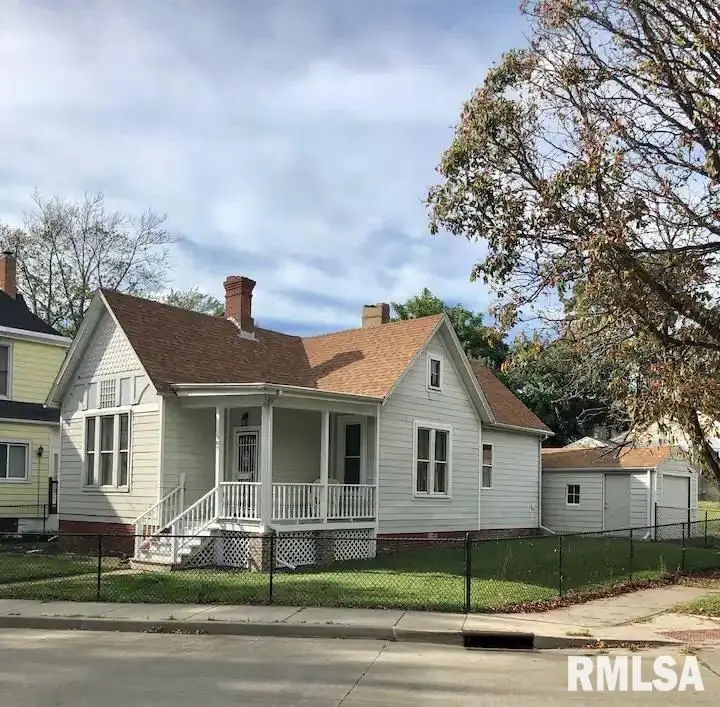 907 NE Glen Oak Avenue, Peoria, IL 61603 - #2