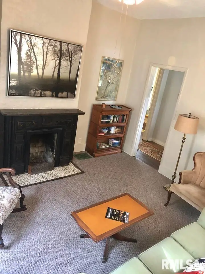 907 NE Glen Oak Avenue, Peoria, IL 61603 - #3