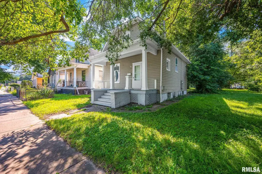 1302 W John H Gwynn Jr Avenue, Peoria, IL 61605 - #2
