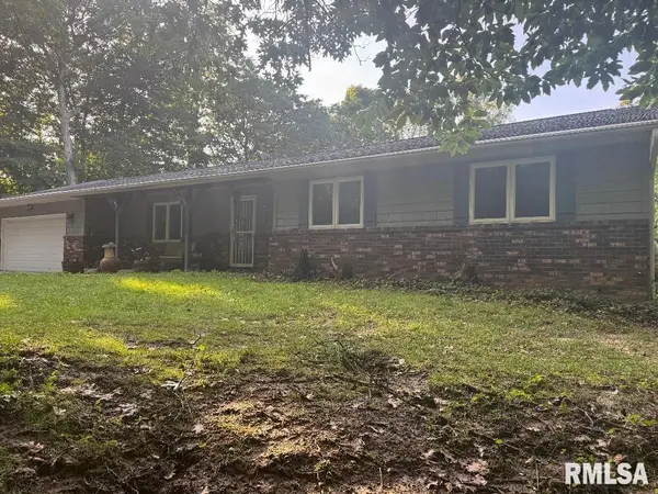228 E Hicks Hollow Road, Chillicothe, IL 61523