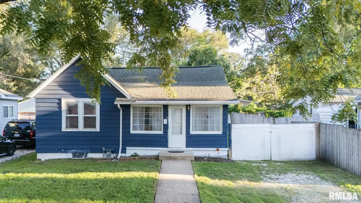 1416 Lake Street, Pekin, IL 61554 - #1