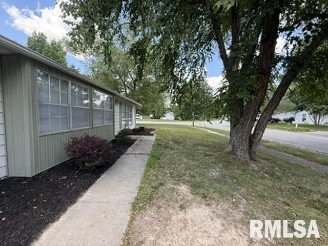 312 S Plover Drive, Carbondale, IL 62901 - #2