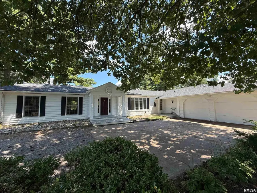 2398 Country Club Road, Carbondale, IL 62901 - #2