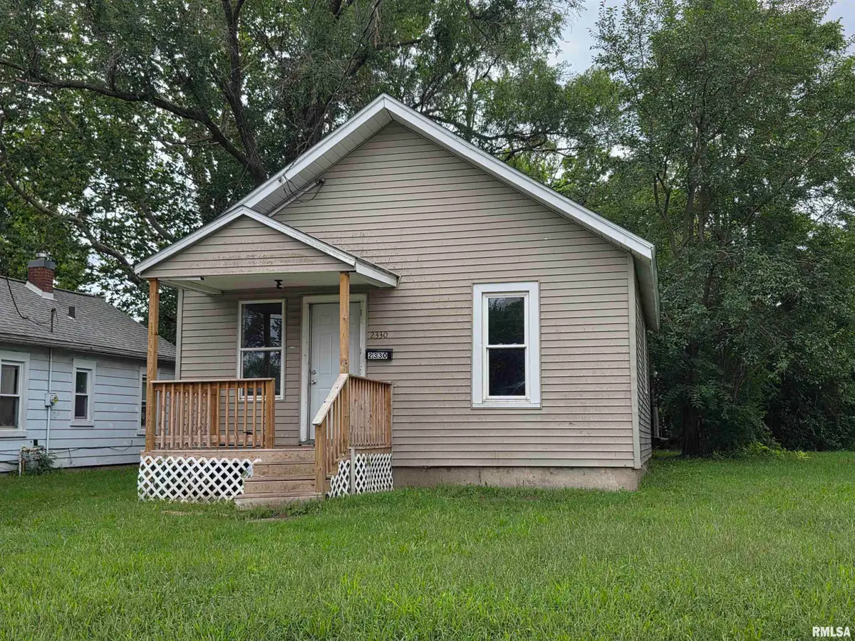 2330 W Antoinette Street, Peoria, IL 61605 - #1