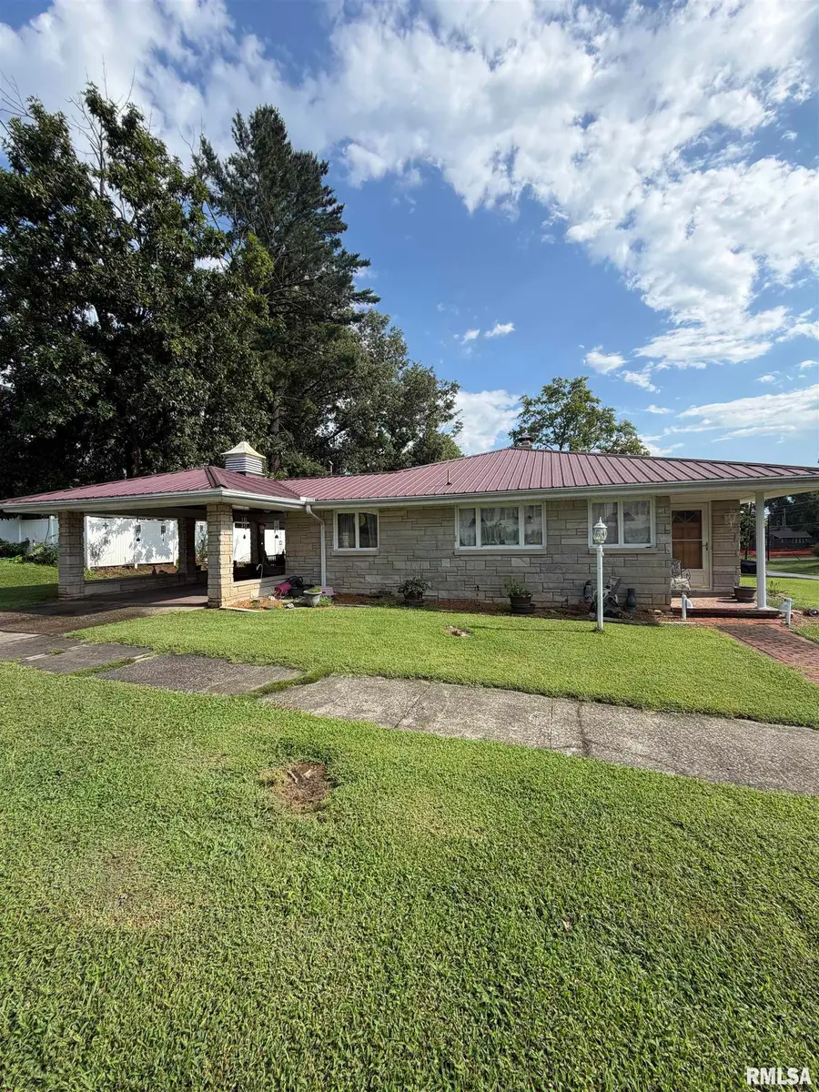 1910 Glenwood Avenue, Eldorado, IL 62930 - #2