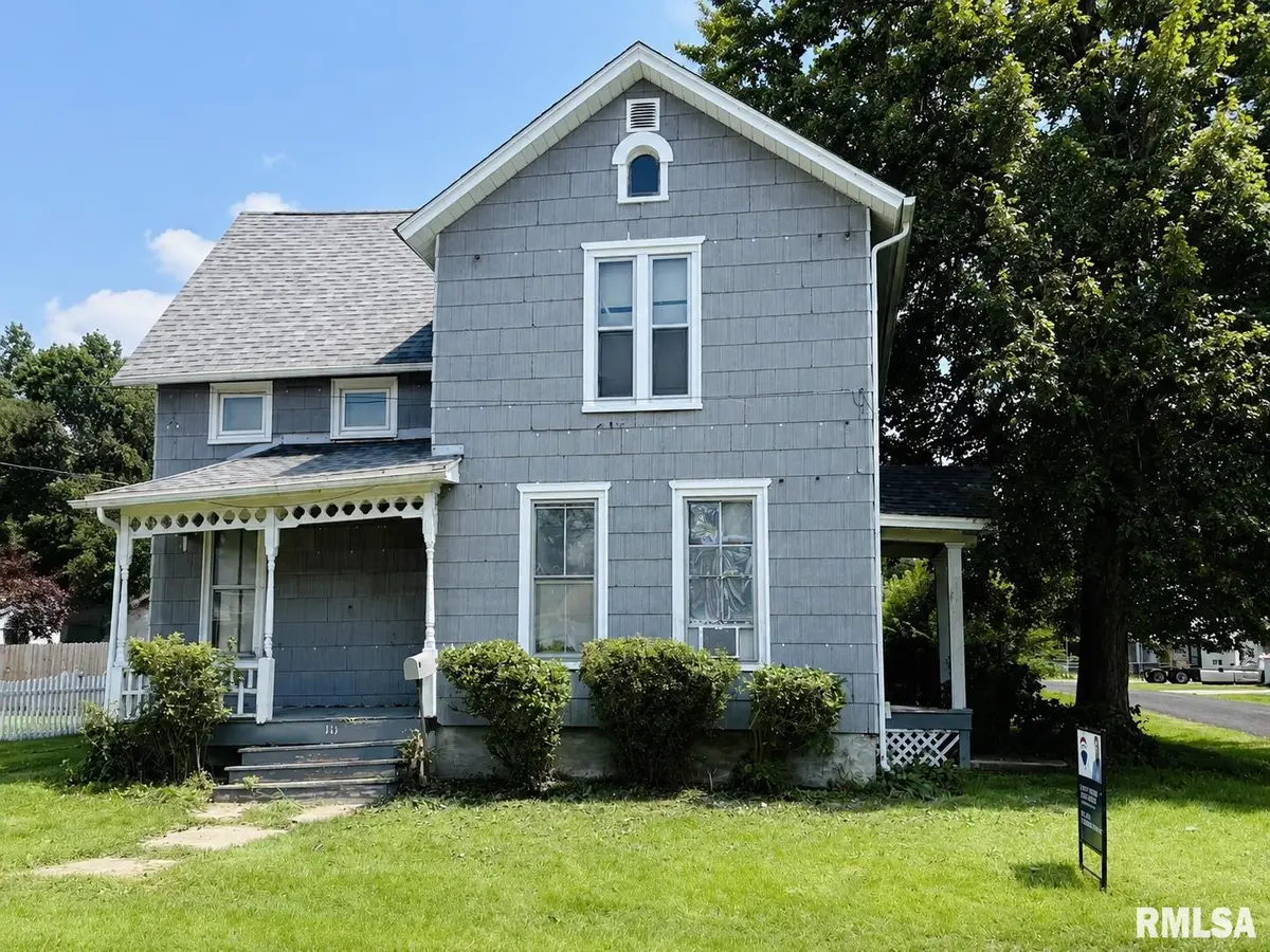111 Columbus Avenue, Galesburg, IL 61401 - #1