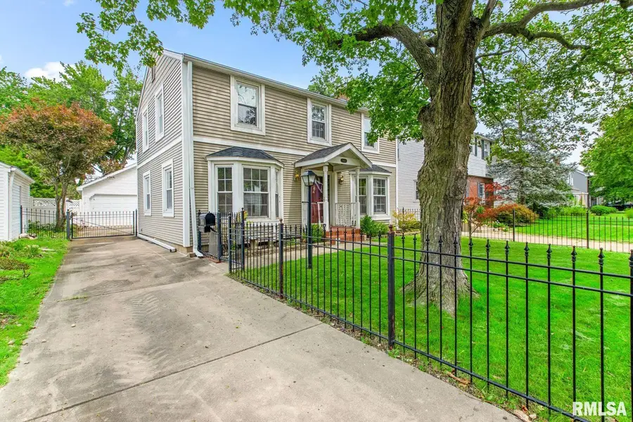 2613 W Barker Avenue, West Peoria, IL 61604 - #3