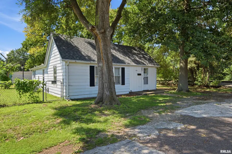 106 Matilda Street, Pekin, IL 61554 - #2