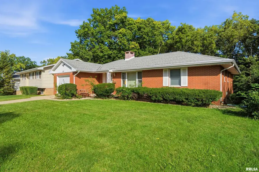 2711 W Castle Court, Peoria, IL 61614 - #2
