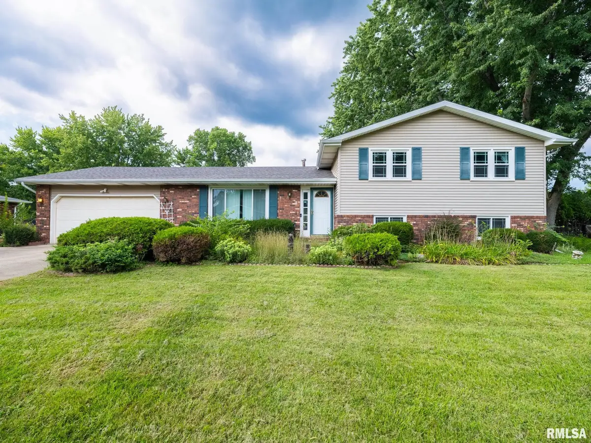 17 Winged Foot Drive, Pekin, IL 61554 - #1
