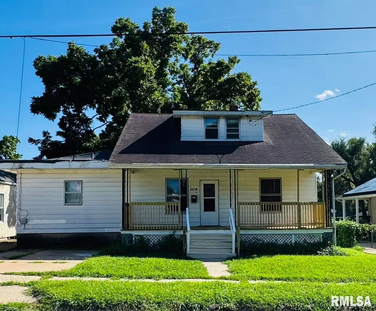 1114 E Hines Avenue, Peoria Heights, IL 61616 - #1