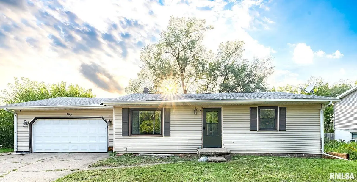 205 Parkway Lane, Pekin, IL 61554 - #1