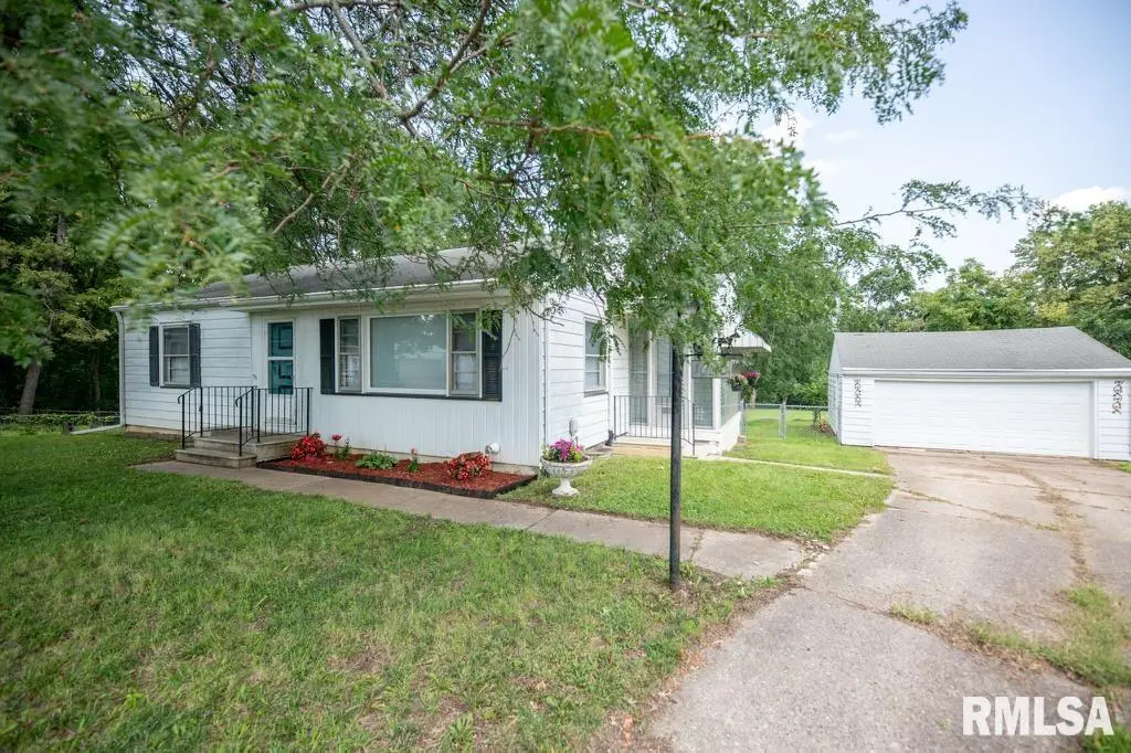 1020 N Heading Court, West Peoria, IL 61604 - #1