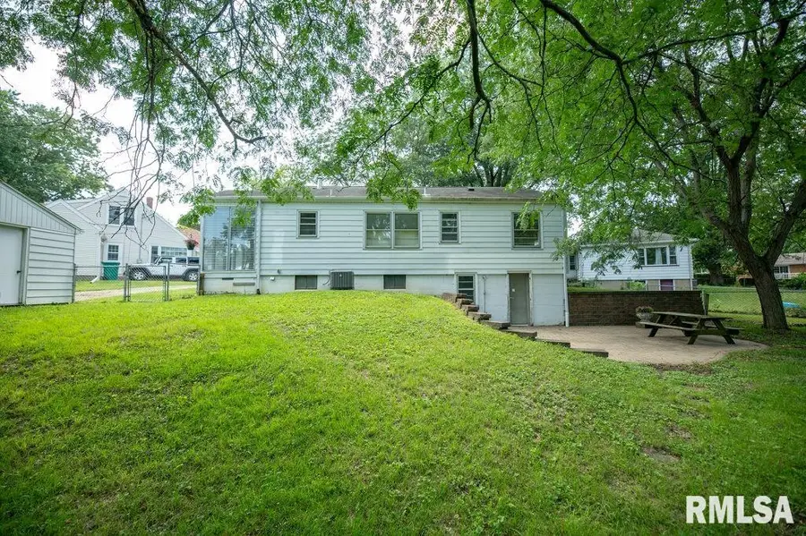 1020 N Heading Court, West Peoria, IL 61604 - #3