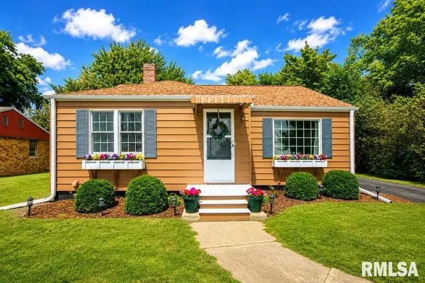 2381 N State Route 8 Route, Elmwood, IL 61529