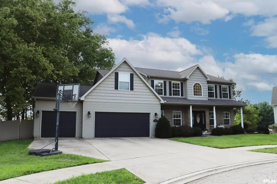 2625 Arlington Circle, Pekin, IL 61554 - #2
