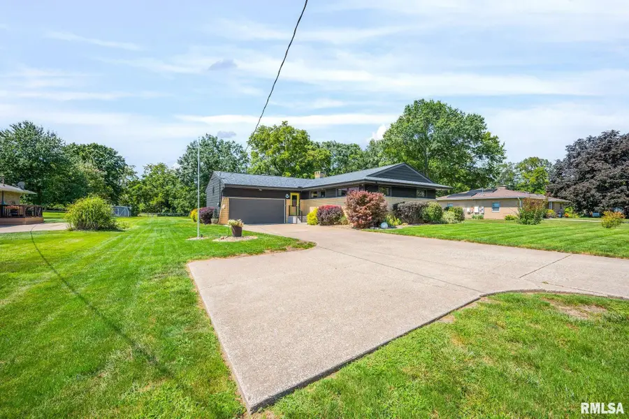 1213 Highview Road, East Peoria, IL 61611 - #2