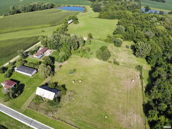 12261 & 12265 Mindale Road, La Prairie, IL 62346
