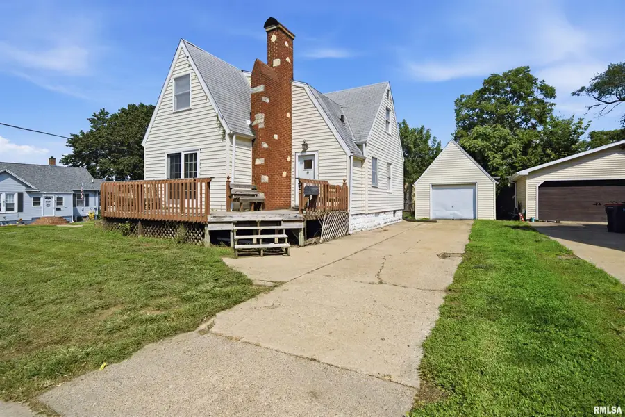 331 Herman Street, Pekin, IL 61554 - #2