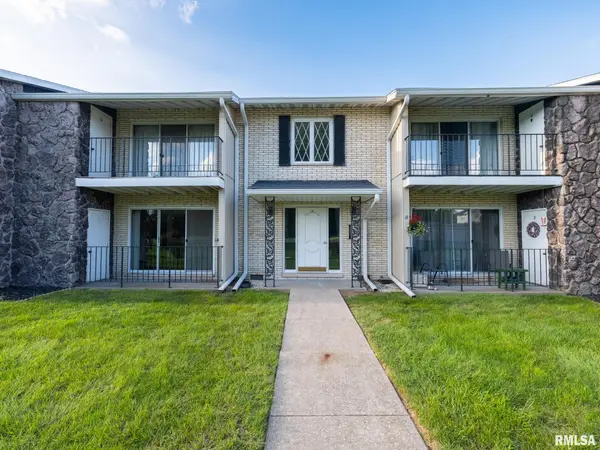 1471 Valle Vista Boulevard #4, Pekin, IL 61554