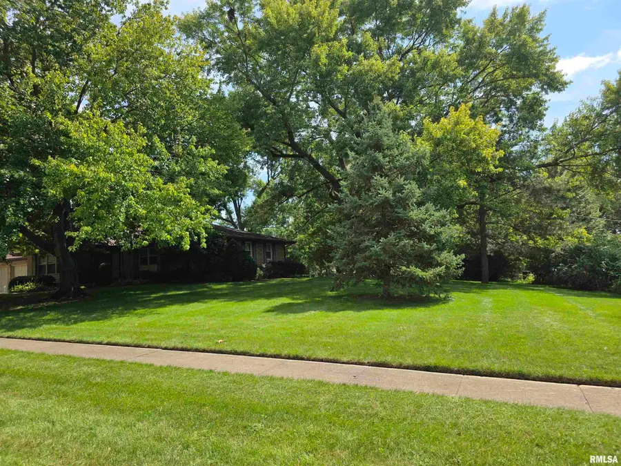 921 Birchwood Drive, Washington, IL 61571 - #3