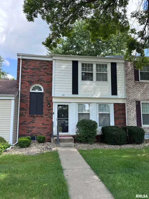 25 S Yorktown Road, Macomb, IL 61455