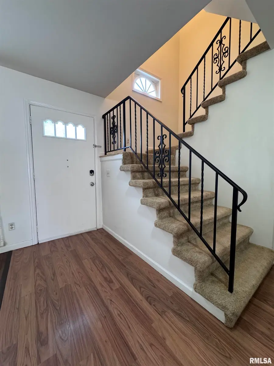 25 S Yorktown Road, Macomb, IL 61455 - #2