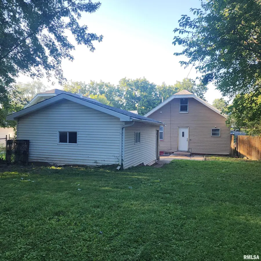 1000 W Hanssler Place, Peoria, IL 61604 - #2