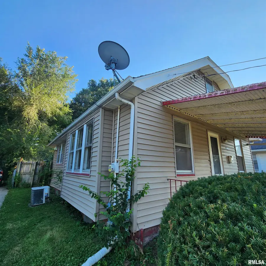 1000 W Hanssler Place, Peoria, IL 61604 - #3