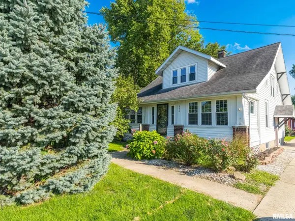 806 Peoria Street, Washington, IL 61571